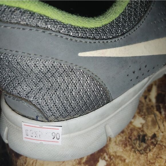 Nike women's Flex Experience RN running shoes sneaker gray size 8.5.   090 - Picture 11 of 12